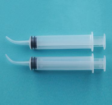 curved utility syringes